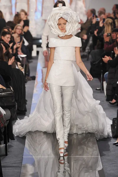 Look 65